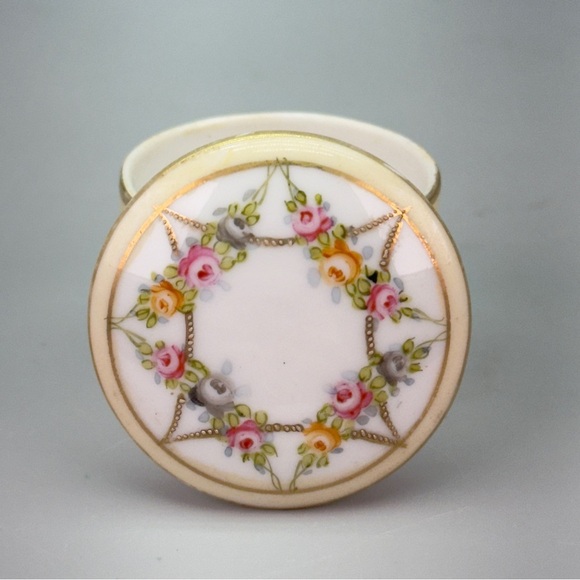 Vintage Handpainted Nippon 
Lidded Trinket Ring Box - Picture 3 of 8